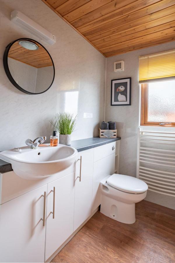 Chalet Loch Leven Lodge 12 By Interhome Kinross Extérieur photo